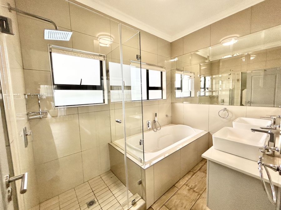 To Let 4 Bedroom Property for Rent in Midstream Estate Gauteng