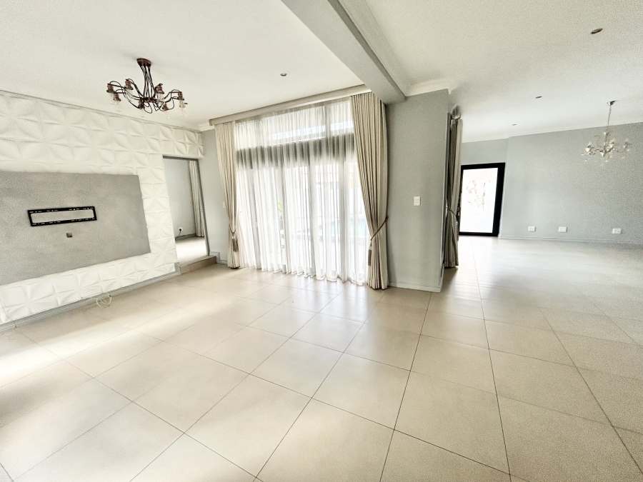To Let 4 Bedroom Property for Rent in Midstream Estate Gauteng