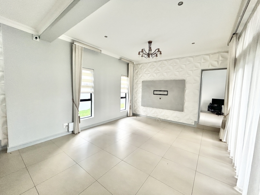 To Let 4 Bedroom Property for Rent in Midstream Estate Gauteng