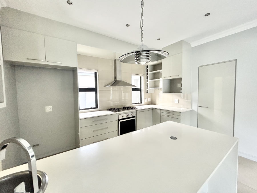 To Let 4 Bedroom Property for Rent in Midstream Estate Gauteng