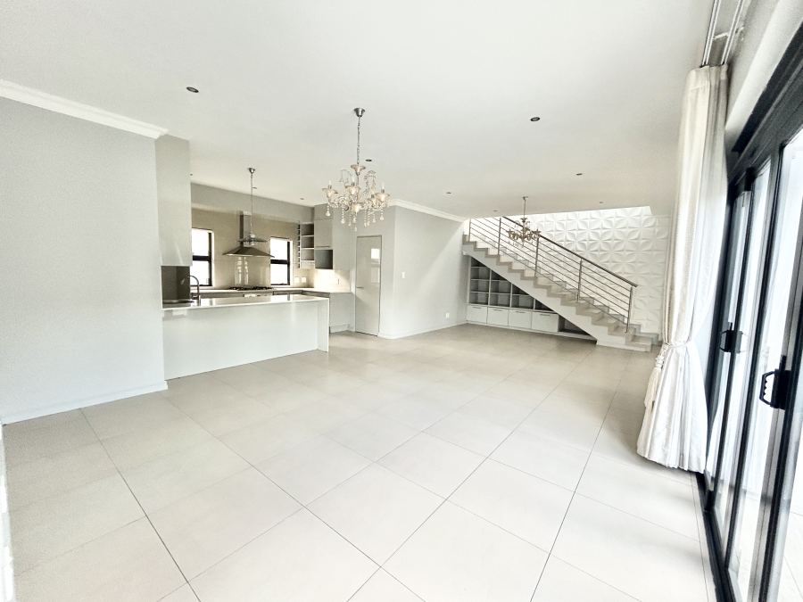 To Let 4 Bedroom Property for Rent in Midstream Estate Gauteng