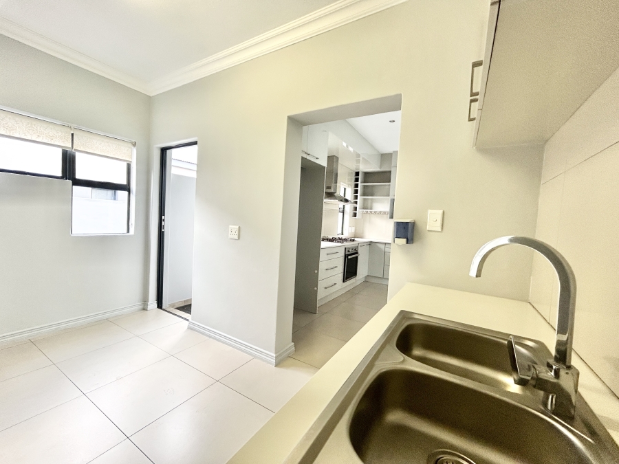 To Let 4 Bedroom Property for Rent in Midstream Estate Gauteng