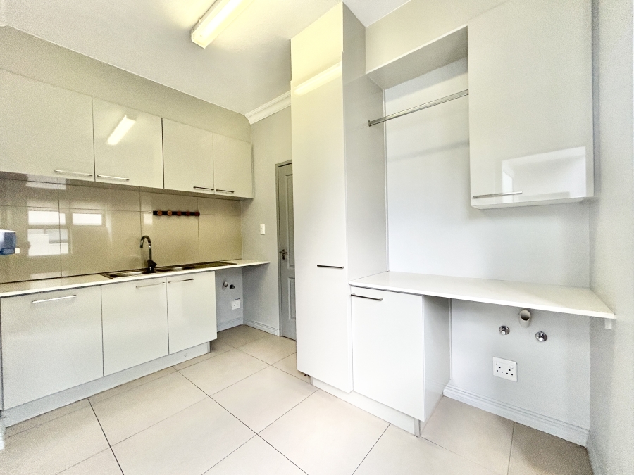 To Let 4 Bedroom Property for Rent in Midstream Estate Gauteng