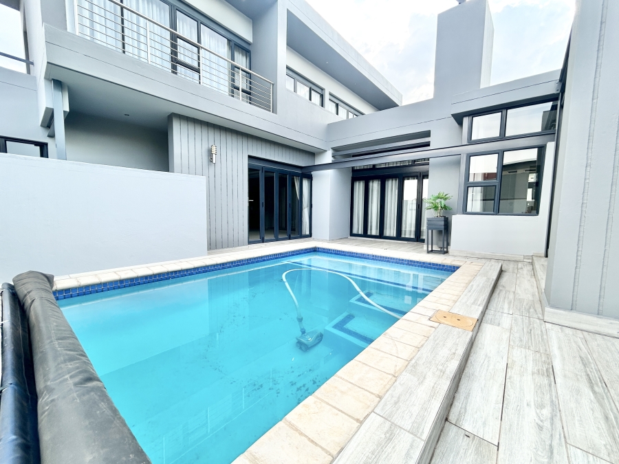 To Let 4 Bedroom Property for Rent in Midstream Estate Gauteng