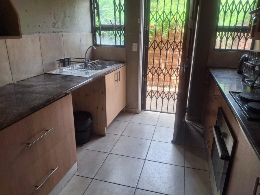 2 Bedroom Property for Sale in Florida Lake Gauteng
