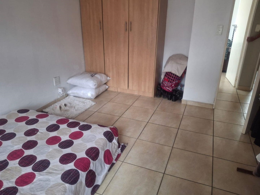 2 Bedroom Property for Sale in Florida Lake Gauteng