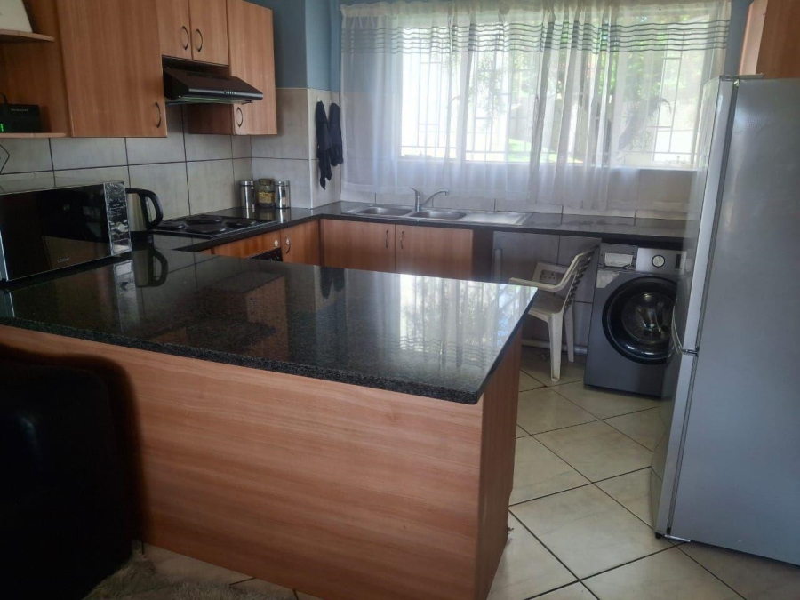 2 Bedroom Property for Sale in Florida Glen Gauteng