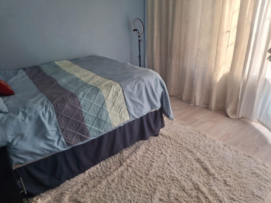 2 Bedroom Property for Sale in Florida Glen Gauteng