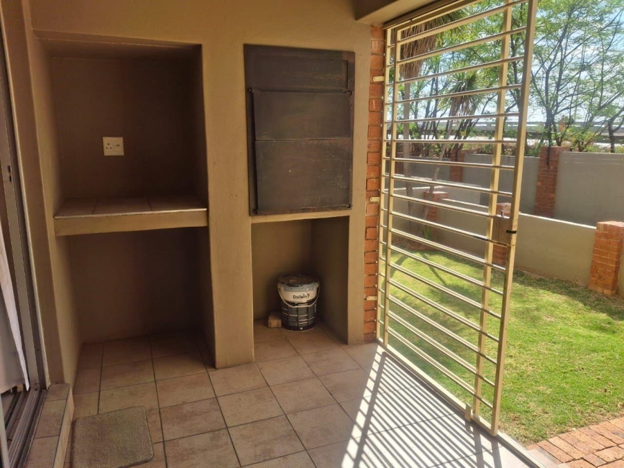 2 Bedroom Property for Sale in Florida Glen Gauteng