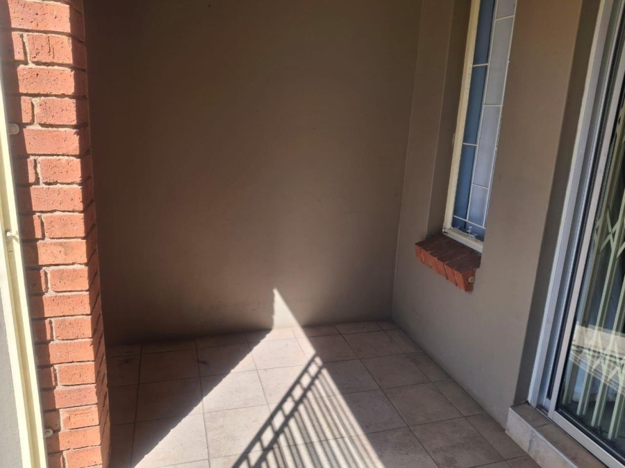 2 Bedroom Property for Sale in Florida Glen Gauteng