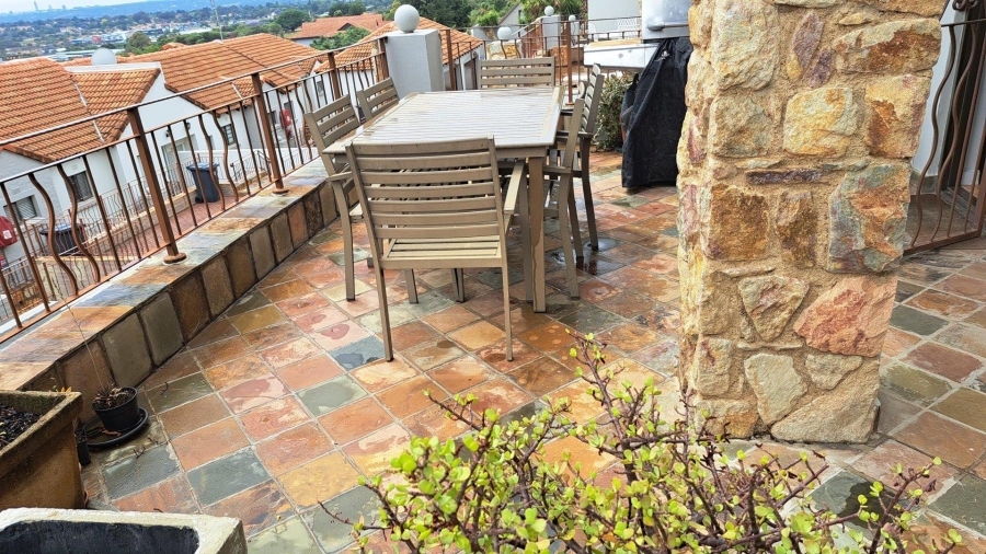 3 Bedroom Property for Sale in Allens Nek Gauteng