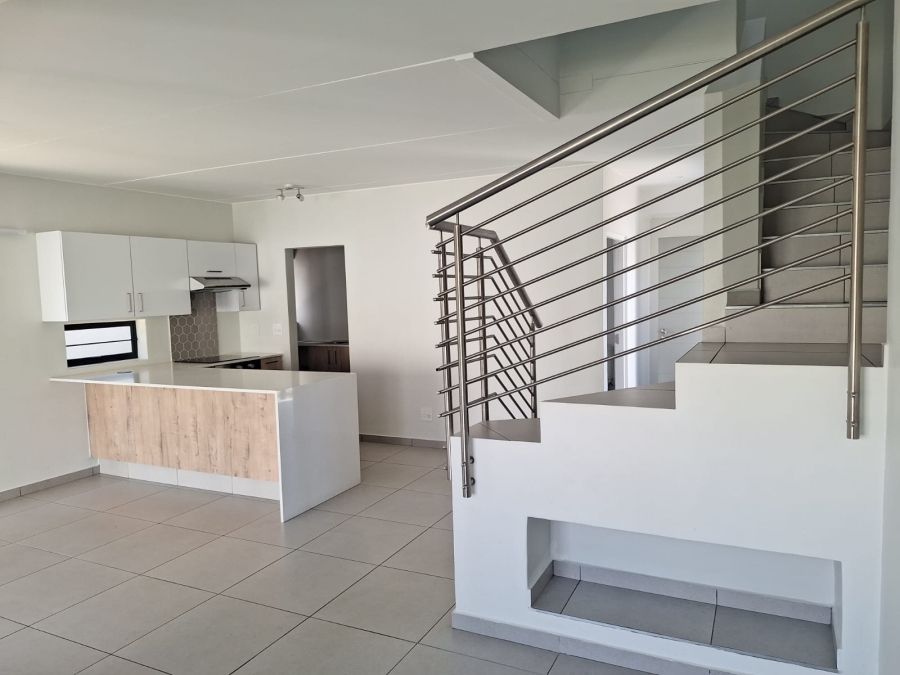 To Let 4 Bedroom Property for Rent in Fourways Gauteng