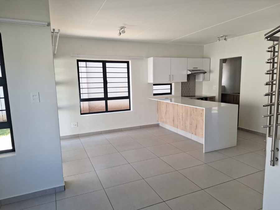 To Let 4 Bedroom Property for Rent in Fourways Gauteng