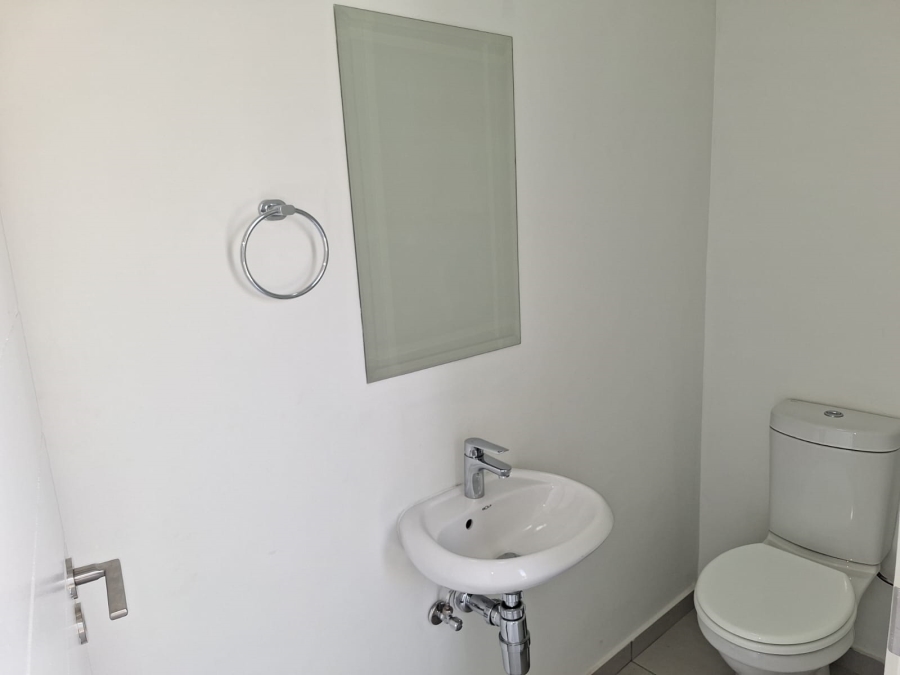 To Let 4 Bedroom Property for Rent in Fourways Gauteng