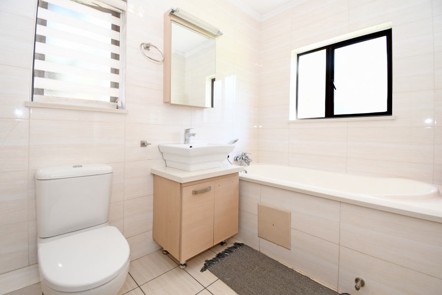 2 Bedroom Property for Sale in Fourways Gauteng