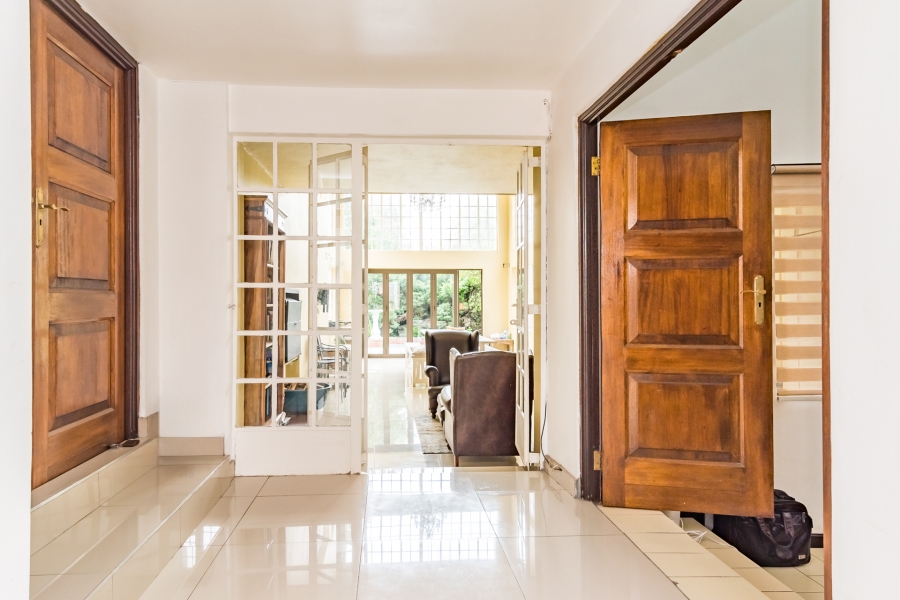 7 Bedroom Property for Sale in Atholl Gauteng