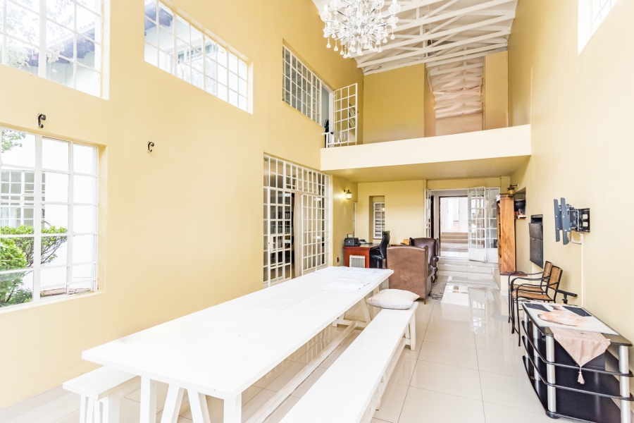 7 Bedroom Property for Sale in Atholl Gauteng