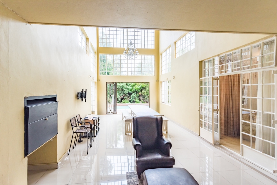 7 Bedroom Property for Sale in Atholl Gauteng