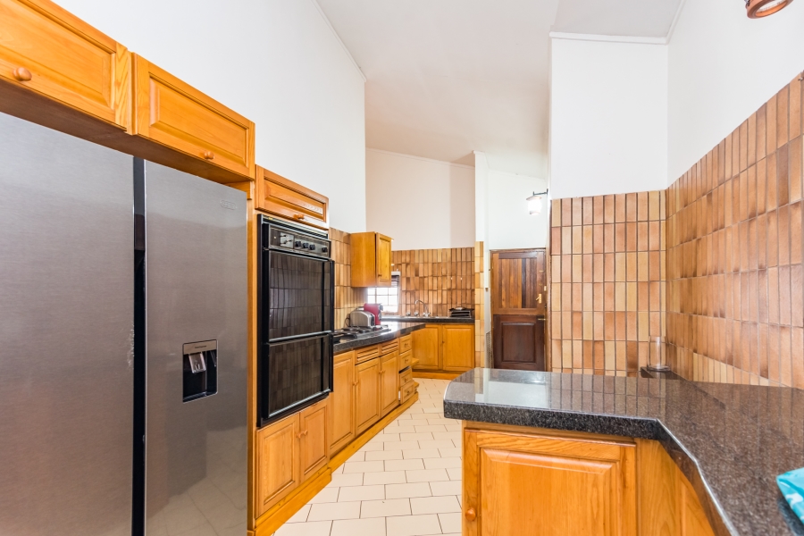 7 Bedroom Property for Sale in Atholl Gauteng