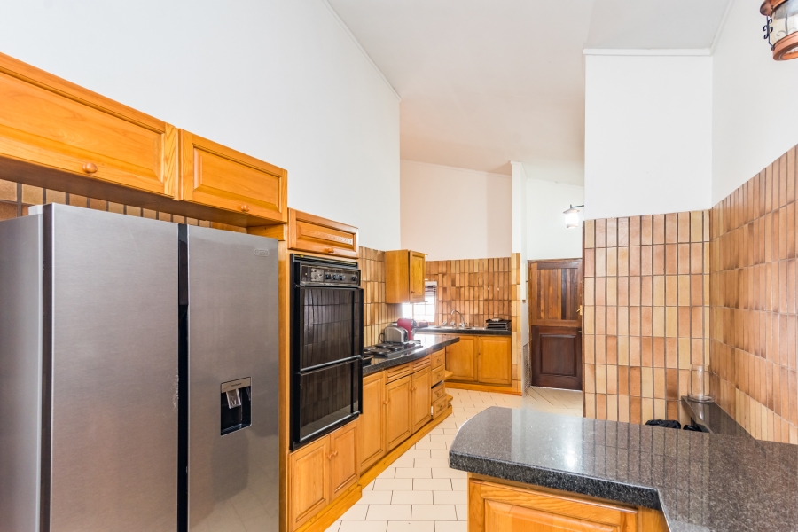 7 Bedroom Property for Sale in Atholl Gauteng