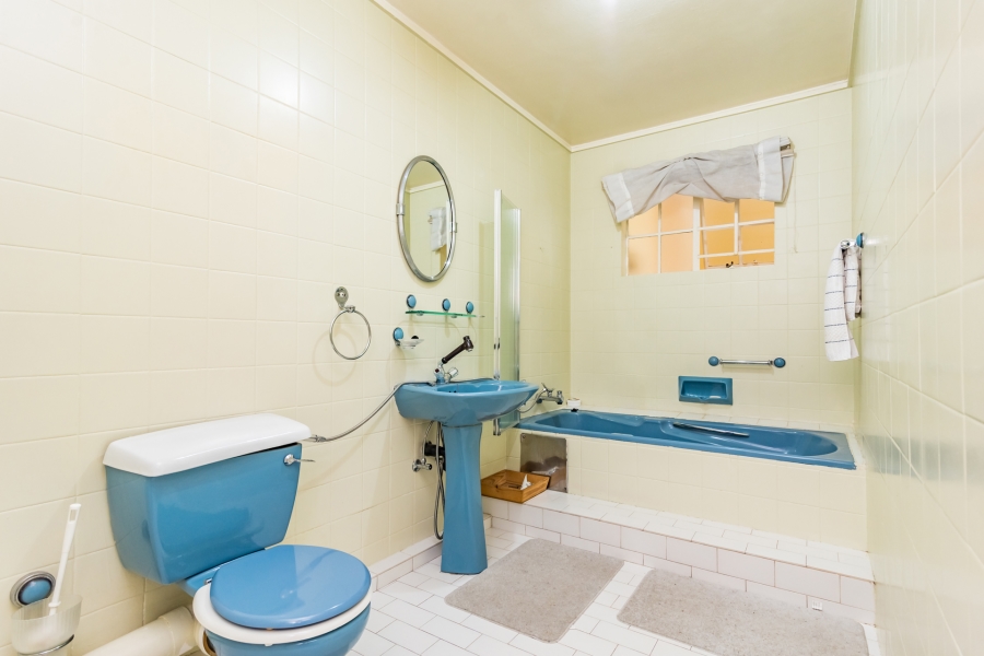 7 Bedroom Property for Sale in Atholl Gauteng