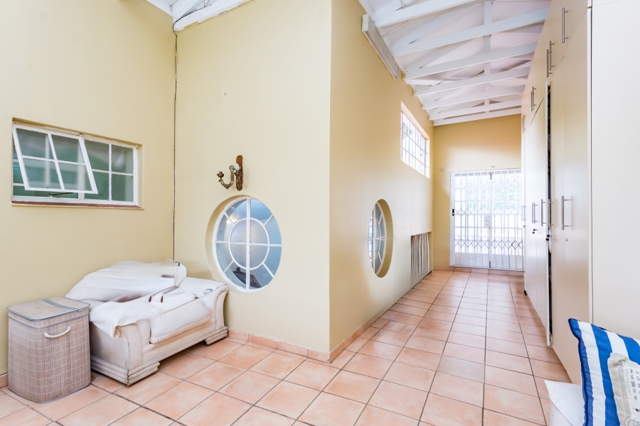 7 Bedroom Property for Sale in Atholl Gauteng
