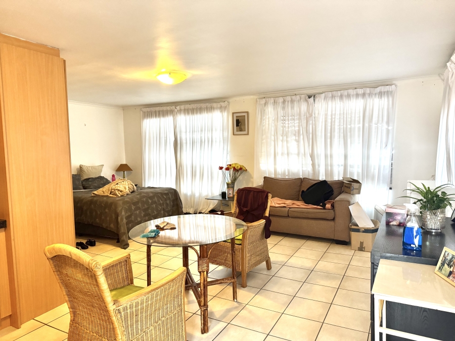 7 Bedroom Property for Sale in Atholl Gauteng