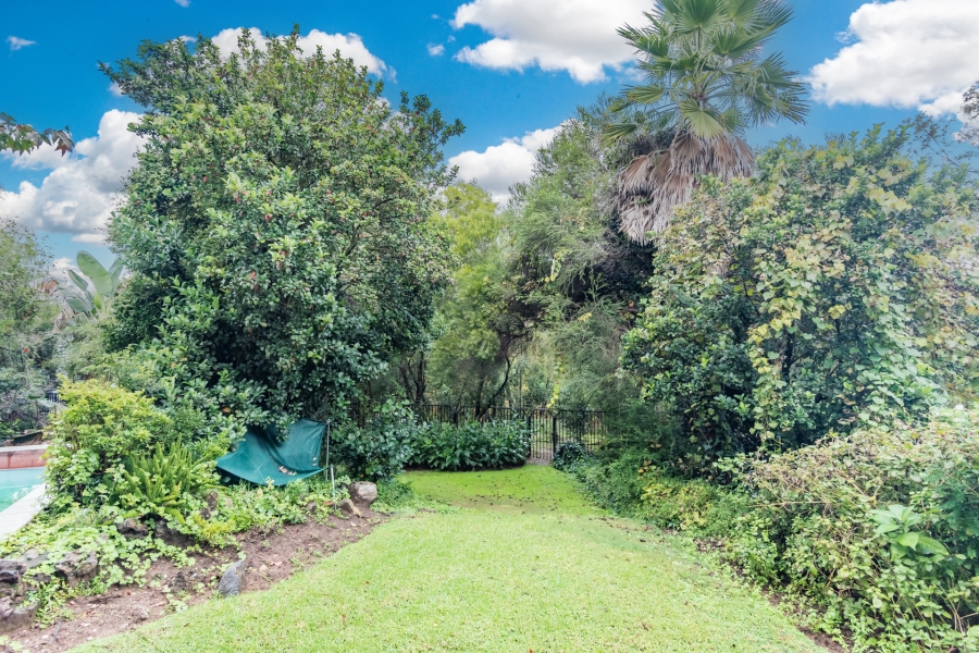 7 Bedroom Property for Sale in Atholl Gauteng