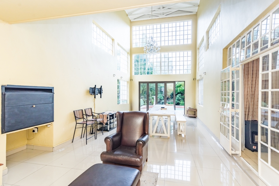 7 Bedroom Property for Sale in Atholl Gauteng