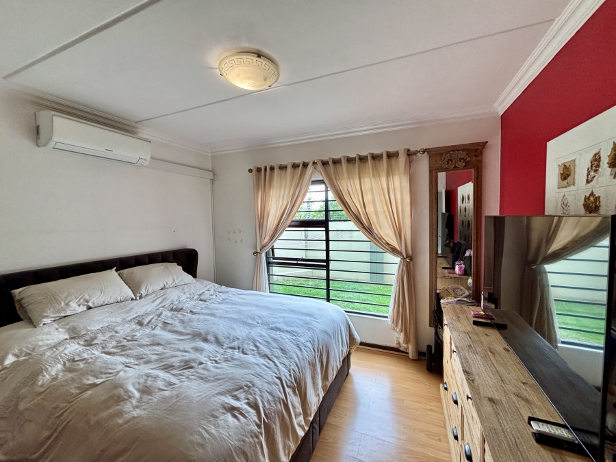 3 Bedroom Property for Sale in Barbeque Downs Gauteng
