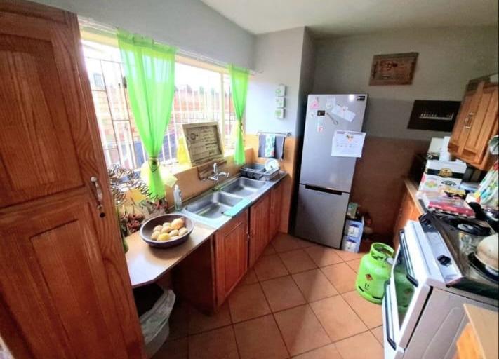 3 Bedroom Property for Sale in Mountain View Gauteng
