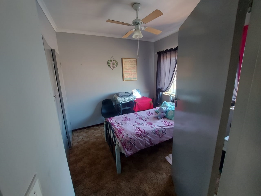 3 Bedroom Property for Sale in Mountain View Gauteng
