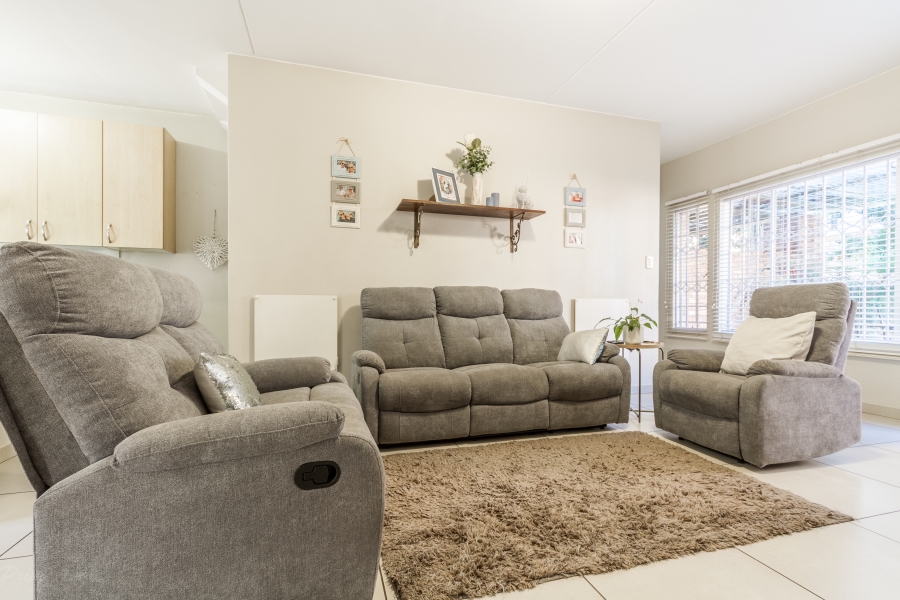 2 Bedroom Property for Sale in Tyger Valley Gauteng