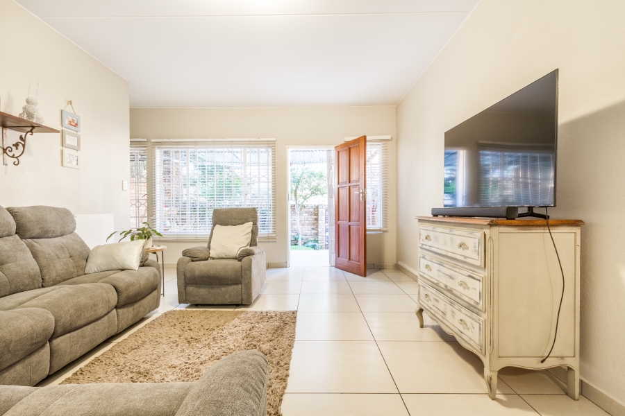 2 Bedroom Property for Sale in Tyger Valley Gauteng
