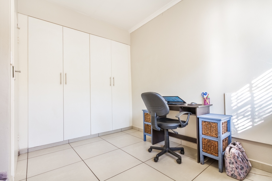 2 Bedroom Property for Sale in Tyger Valley Gauteng