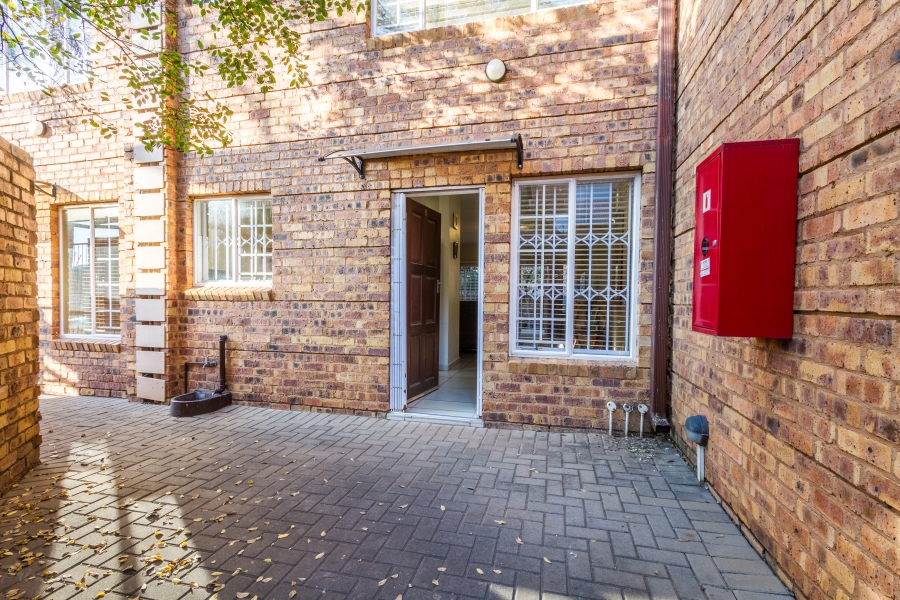 2 Bedroom Property for Sale in Tyger Valley Gauteng
