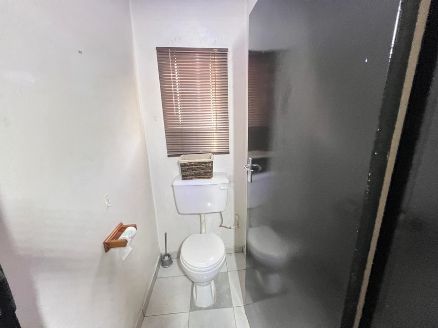 3 Bedroom Property for Sale in Mountain View Gauteng