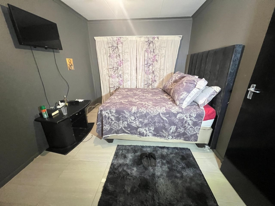 3 Bedroom Property for Sale in Mountain View Gauteng