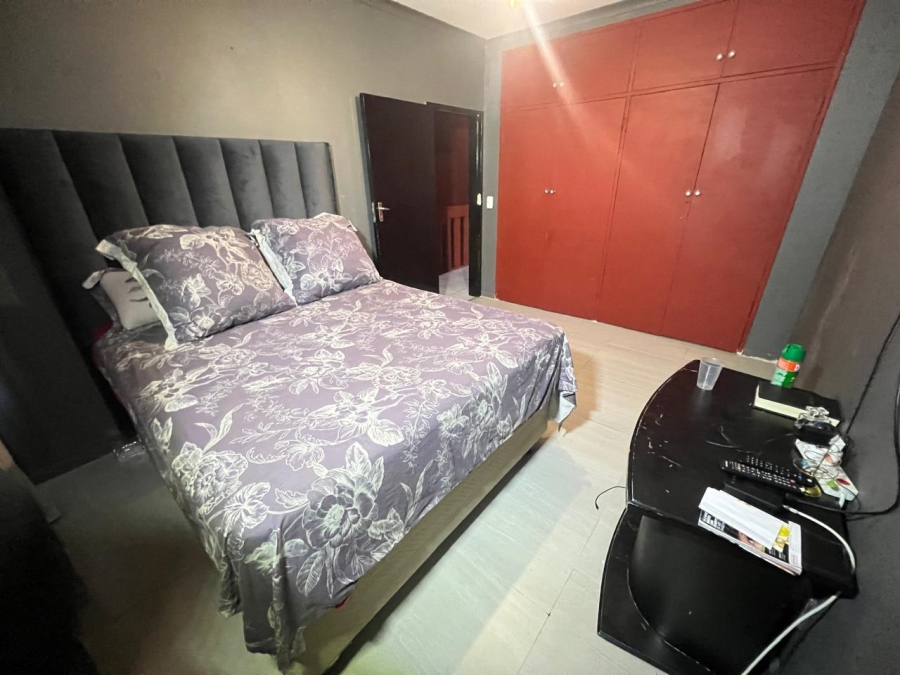 3 Bedroom Property for Sale in Mountain View Gauteng