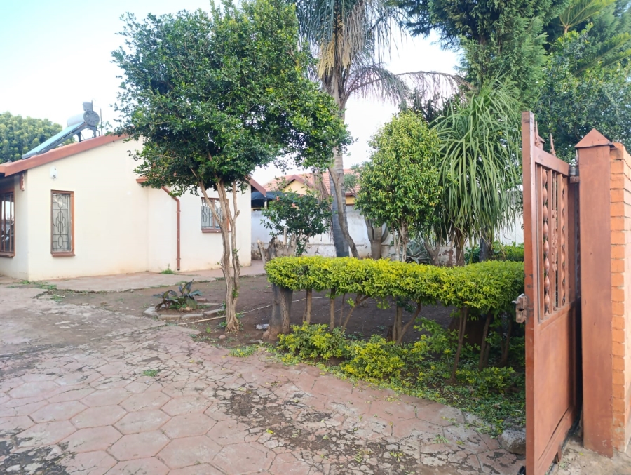 2 Bedroom Property for Sale in Soshanguve XX Gauteng