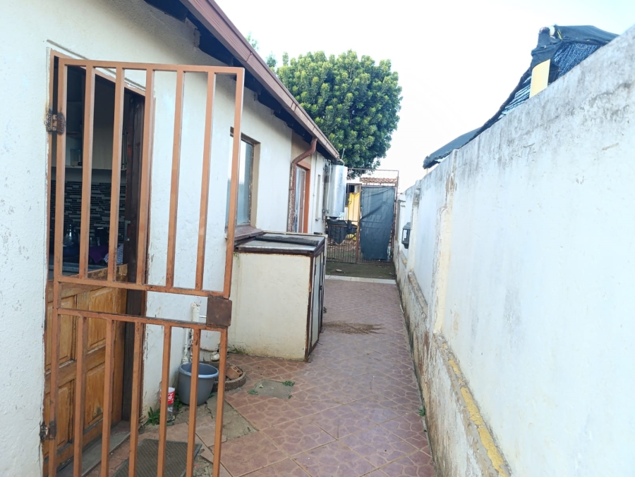2 Bedroom Property for Sale in Soshanguve XX Gauteng