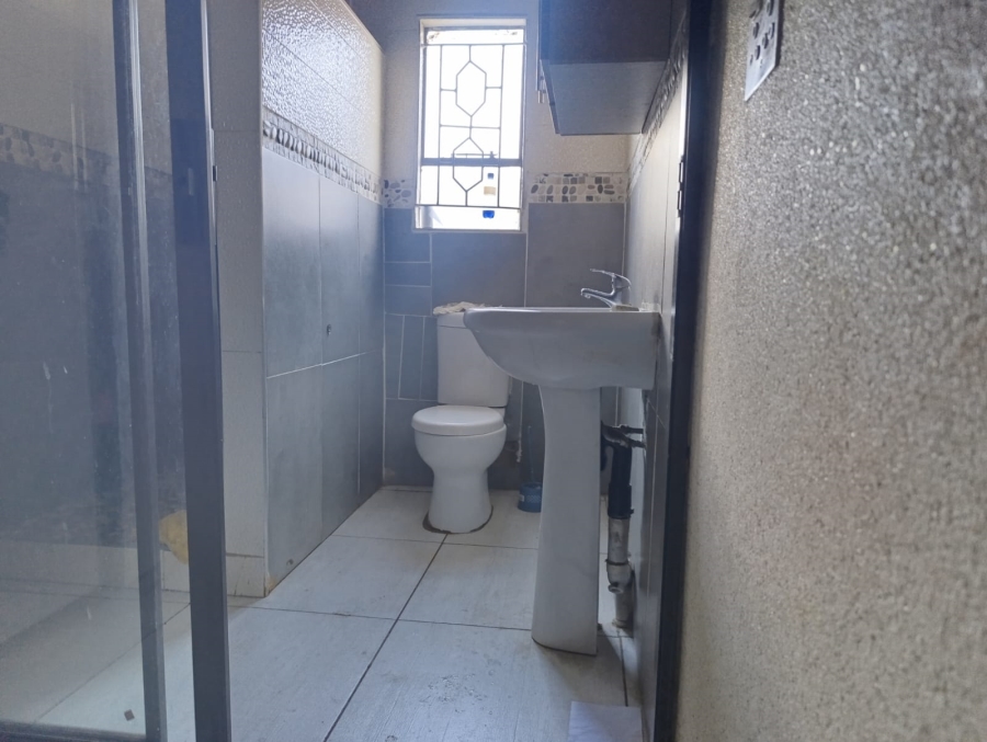 2 Bedroom Property for Sale in Soshanguve XX Gauteng