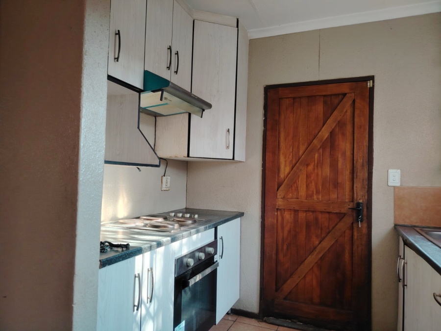 To Let 3 Bedroom Property for Rent in Lotus Gardens Gauteng
