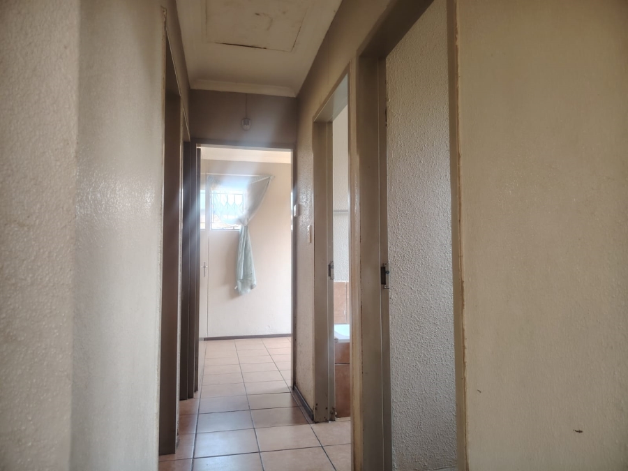 To Let 3 Bedroom Property for Rent in Lotus Gardens Gauteng