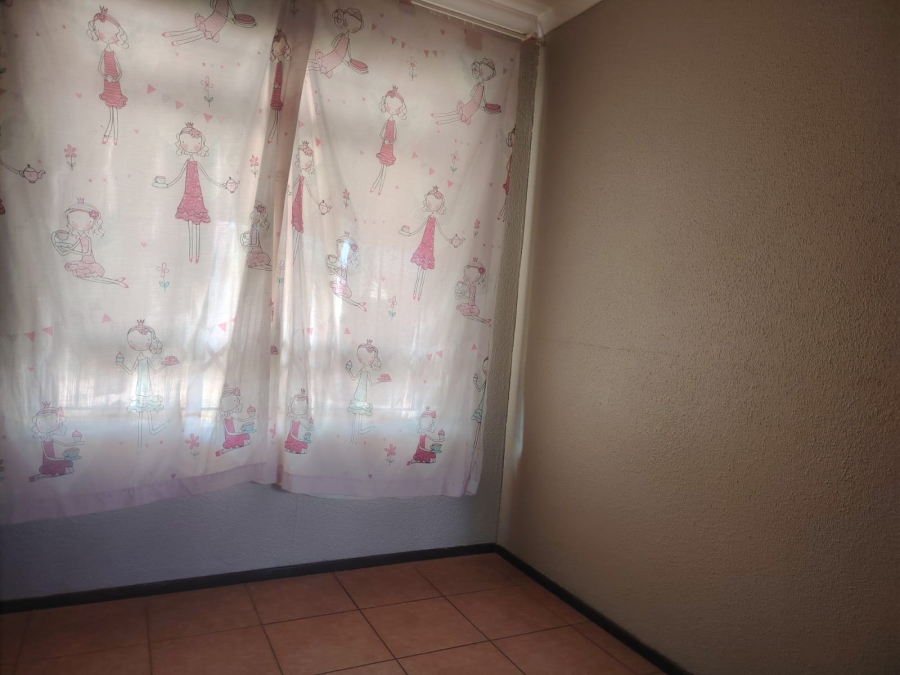 To Let 3 Bedroom Property for Rent in Lotus Gardens Gauteng