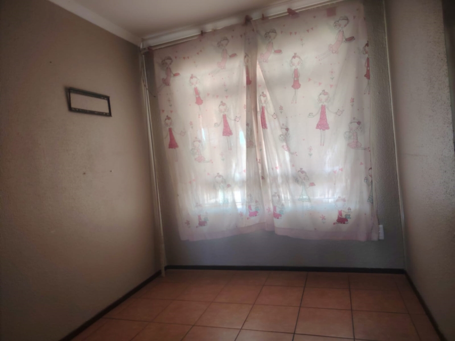 To Let 3 Bedroom Property for Rent in Lotus Gardens Gauteng