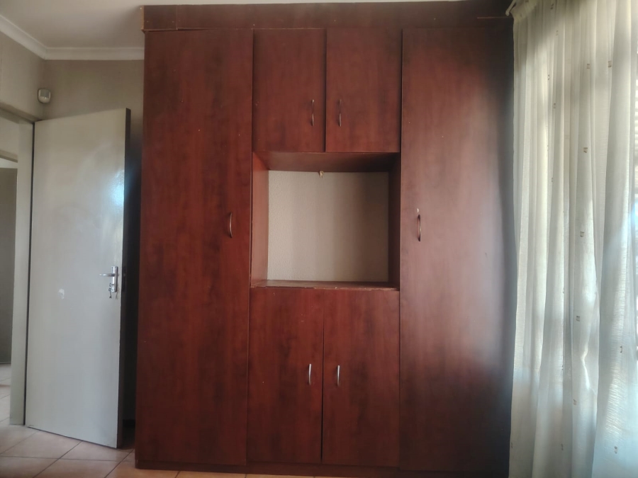 To Let 3 Bedroom Property for Rent in Lotus Gardens Gauteng