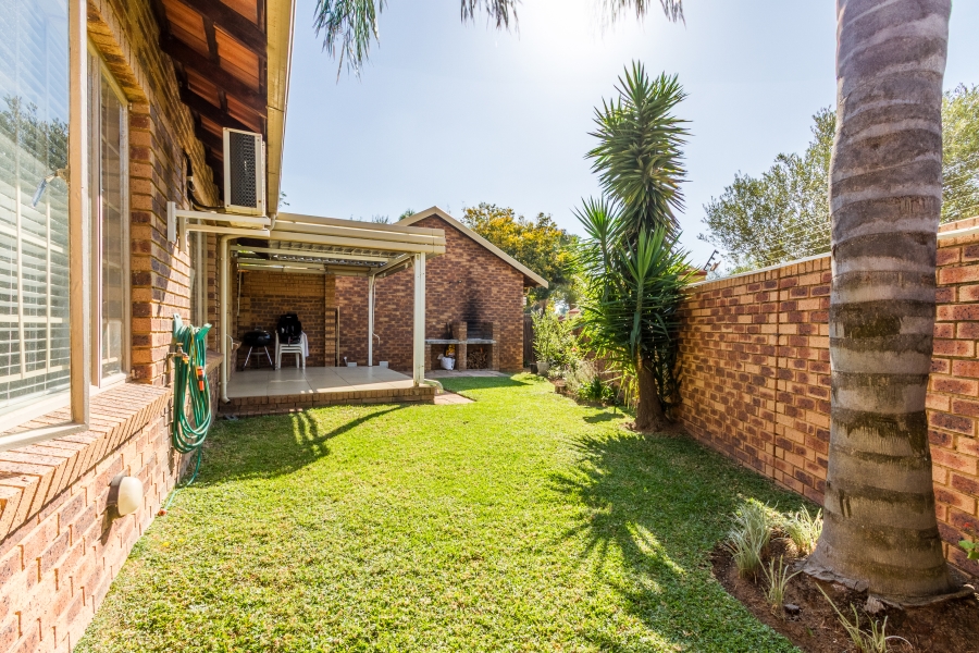 2 Bedroom Property for Sale in Equestria Gauteng