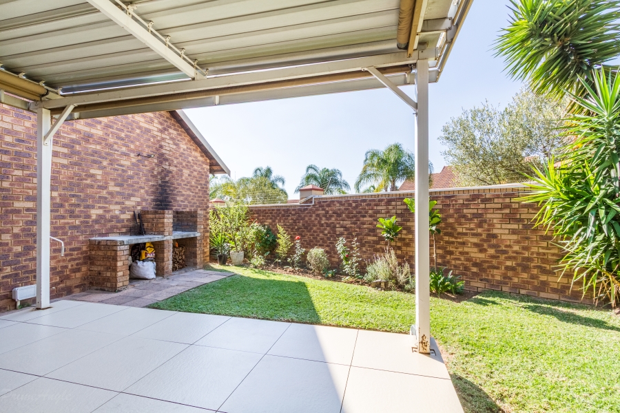 2 Bedroom Property for Sale in Equestria Gauteng