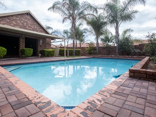 2 Bedroom Property for Sale in Equestria Gauteng